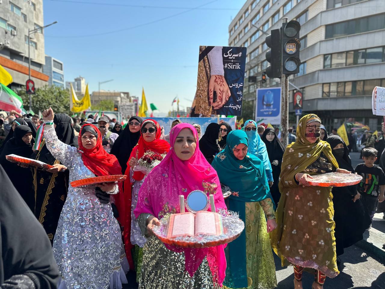 حضور نمادین کاروان مراسم عروسی سیریک در رزمایش جان‌فدا
