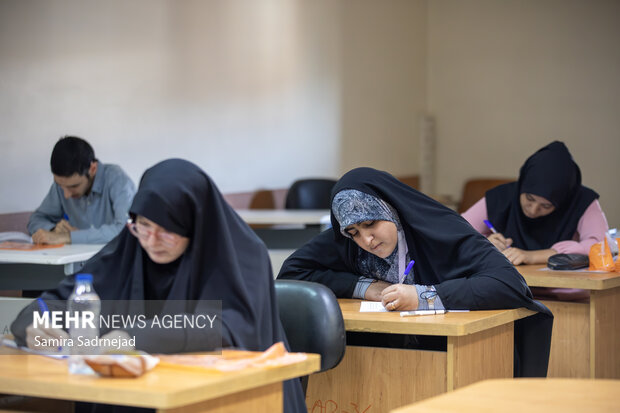  نخستین آزمون بسندگی زبان عربی برگزار شد