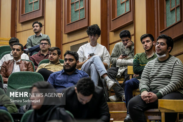  تفاهم‌نامه چهارجانبه طرح رداکارت دانشجویان فردا ۱۴ مهر امضاء می‌شود