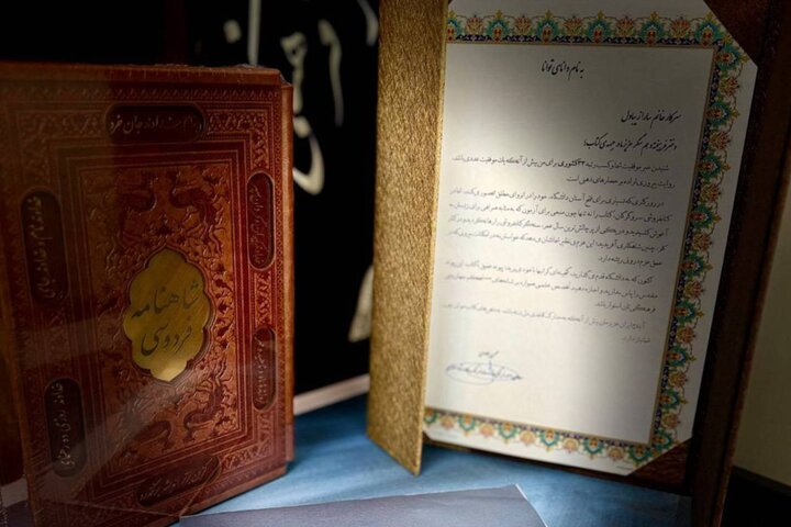 کتابفروش گرگانی رتبه ۳۳ کنکور شد