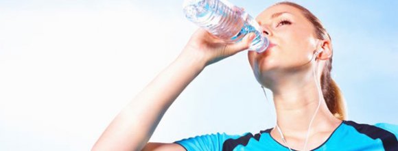 عصبانی یا گرسنه اید؟ احتمالاً آب بدنتان کم شده است عصبانی یا گرسنه اید؟ احتمالاً آب بدنتان کم شده است