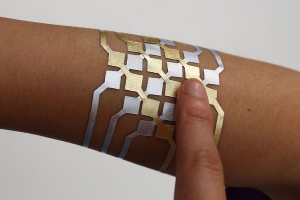 نگاهی به آینده مدارهای الکترونیک که روی پوست چاپ می‌شوند + تصاویر