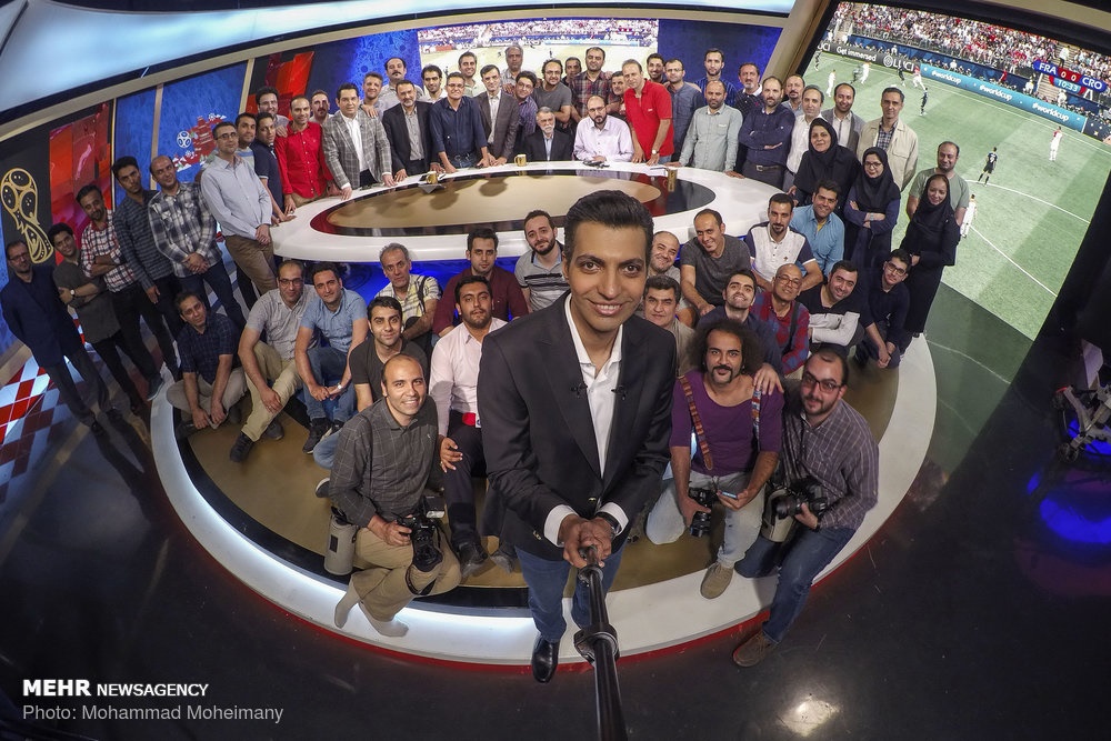 سلفی  فردوسی‌پور هنگام فینال جام جهانی +عکس