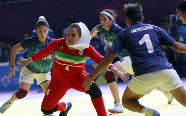 عکس: حجاب ورزشکار زن ایرانی در مسابقات کبدی