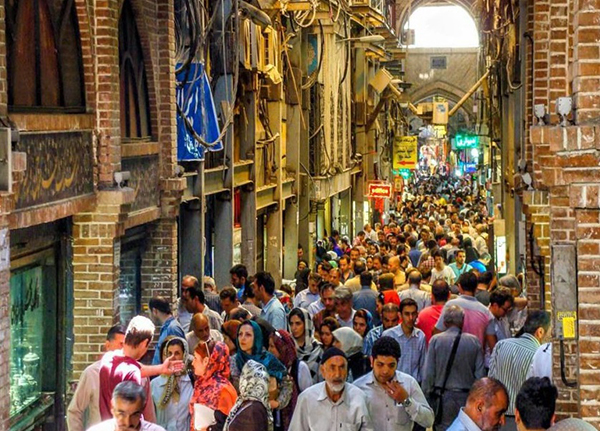 تریبون نماز جمعه در خدمت بیان مشکلات بازار قرار دارد