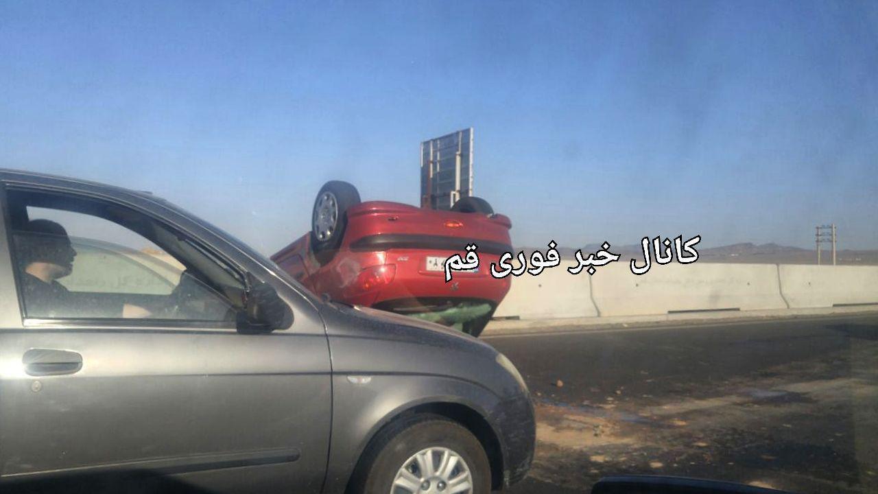 تصادف شدید پژو 206 در اتوبان قم +عکس تصادف شدید پژو 206 در اتوبان قم +عکس