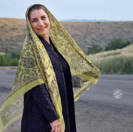 عکس: حال خوش «فریبا کوثری» در باد