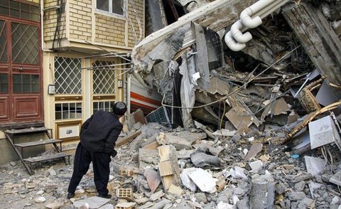 سلبریتی‌ ها یک خانه هم برای زلزله‌زدگان نساختند
