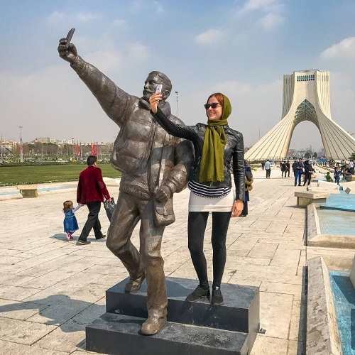 وقتی رجیستری موبایل توریست می‌پراند