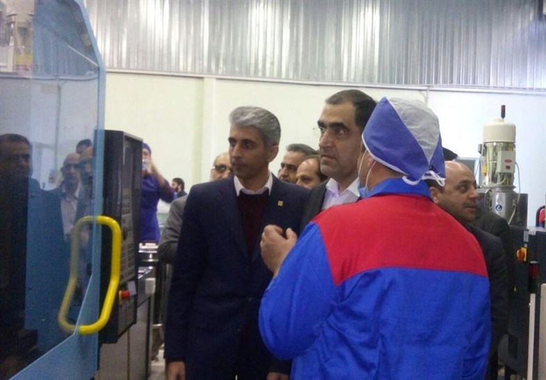 حضور وزیر بهداشت در کارخانه تولید دارو در سمنان +عکس