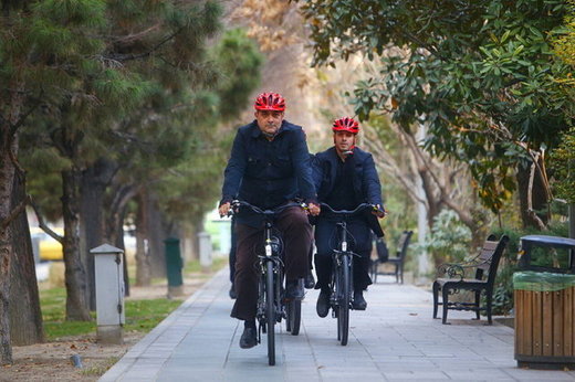 دفاع محسن هاشمی از دوچرخه سواری شهردار تهران؛  ریاکاری نبود