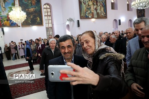 صدا و سیما نیم ساعت به احمدی‌نژاد وقت داد! +عکس