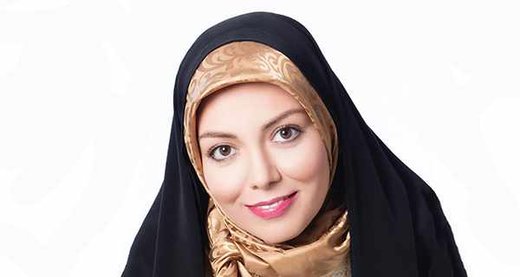 مجری جنجالی روی فرش قرمز جشنواره +عکس