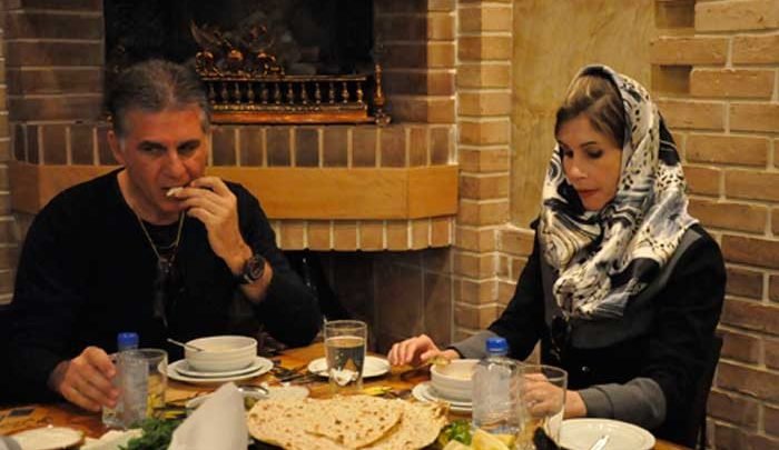 کارلوس کی‌روش و همسرش در یک رستوران +عکس