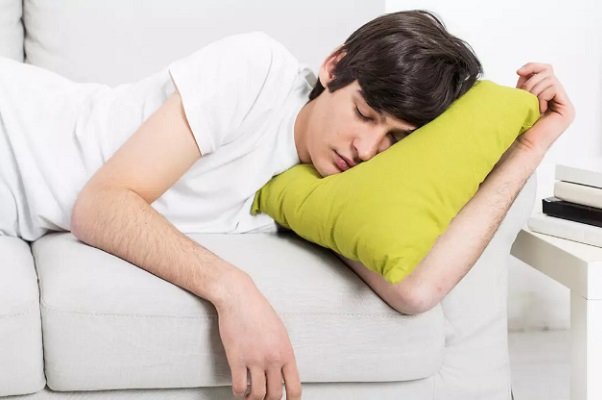 ۹۰ دقیقه خواب بعدازظهر به حفظ سلامت نوجوانان کمک می‌کند
