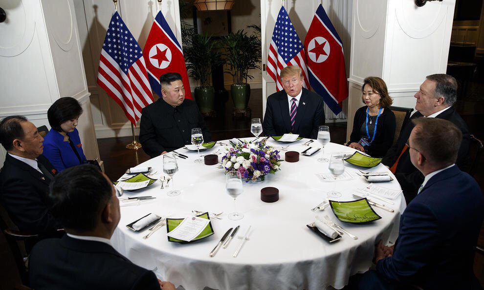 میز شام مشترک رهبران آمریکا و کره شمالی +عکس