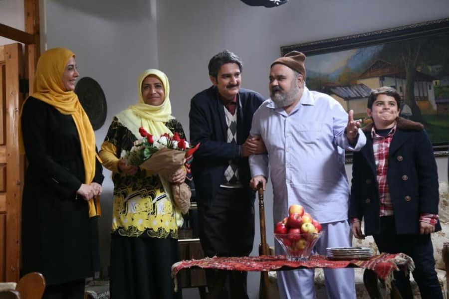 «شش قهرمان و نصفی» آنتن نوروزی شبکه پنج را گرفت + عکس «شش قهرمان و نصفی» آنتن نوروزی شبکه پنج را گرفت + عکس
