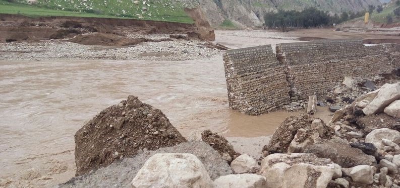  جاده ترانزیتی جنوب بر اثر سیل محو شد +عکس