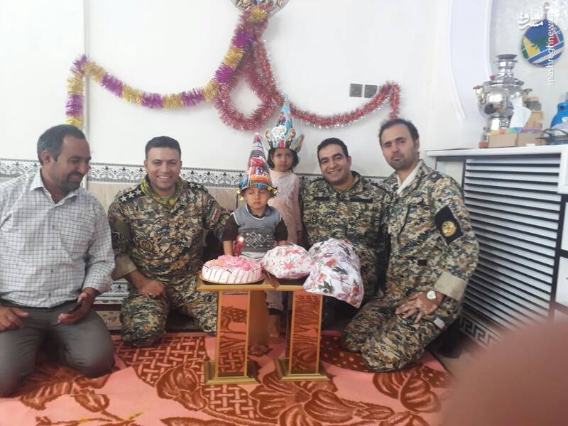 وقتی تکاوران  ارتش در پل دختر جشن تولد برگذار میکنند +عکس