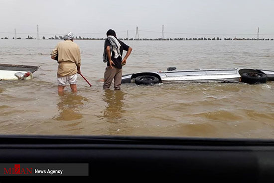 خودروهایی که در سیلاب خوزستان غرق شدند +عکس
