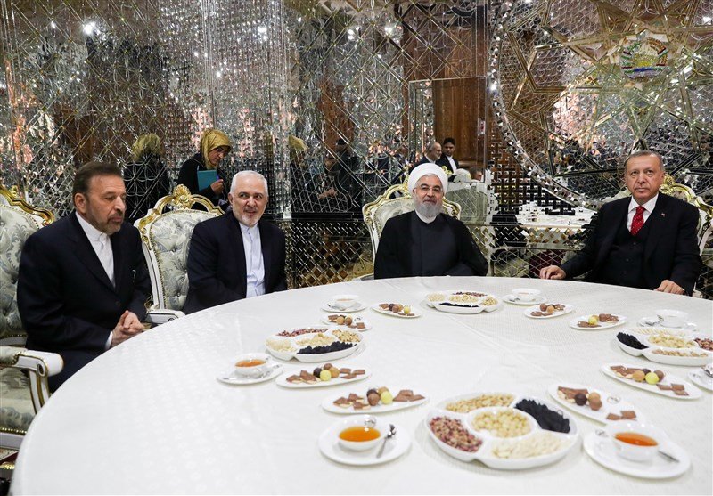  روحانی و اردوغان با هم سر یک میز نشستند + عکس