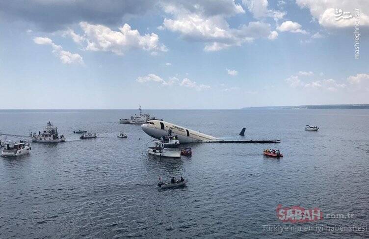 غرق کردن هواپیمای مسافربری در ترکیه +عکس