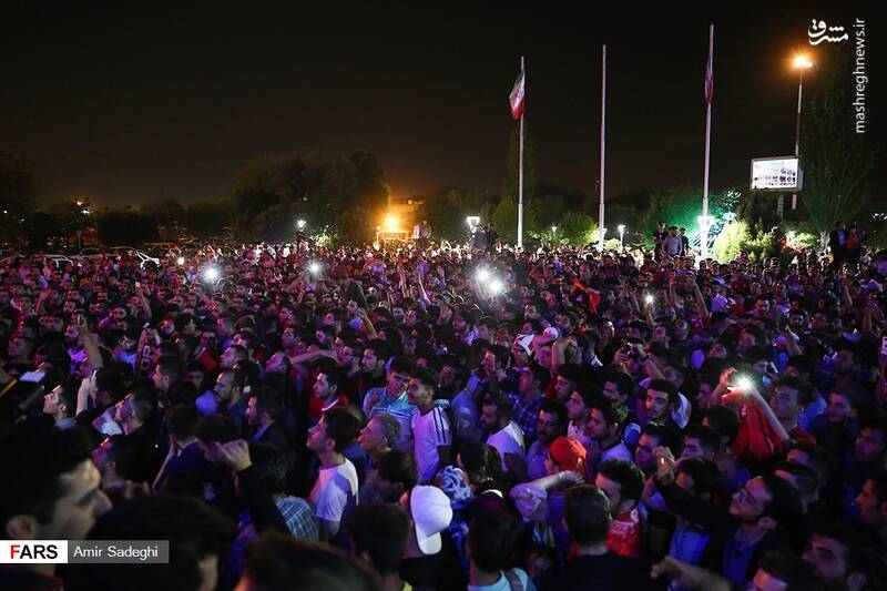 تجمع هواداران بیشمار تراکتورسازی برای استقبال از دنیزلی +عکس
