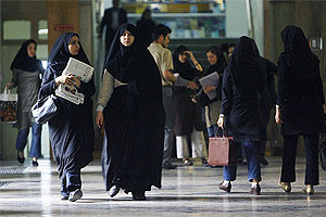 ثبت‌نام نقل و انتقال دانشجویان دانشگاه آزاد تا ۱۸ تیر ادامه دارد