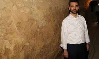 وزیر جوان مهمان سفره ساده زوج گنابادی +عکس