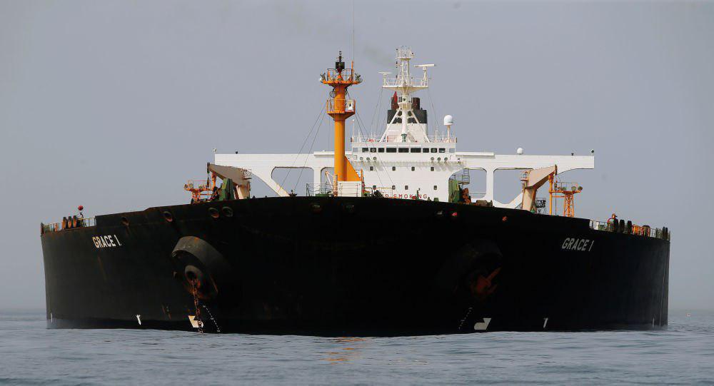 کاپیتان و سه نفر از کارکنان نفتکش ایرانی آزاد شدند 