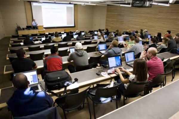 پیشرفت قابل توجه دانشگاه‌های آسیا و اقیانوسیه در علوم رایانه