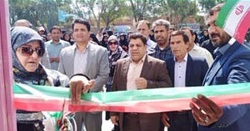 بریدن پرچم ایران به جای روبان در کرمان+عکس