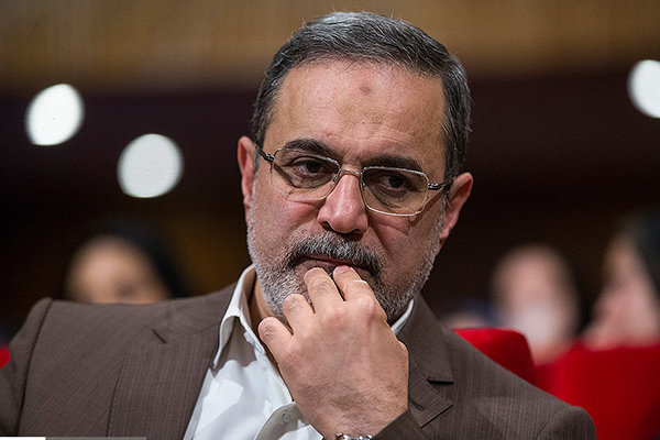 منعی برای آموزش زبان غیر انگلیسی در مدارس وجود ندارد