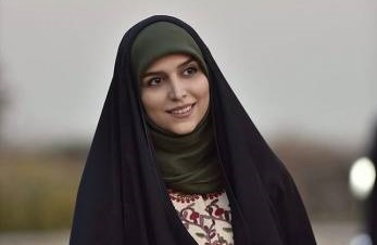 واکنش تند مجری محجبه تلویزیون به تبلیغ چند همسری +عکس