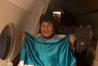 مورالس به مکزیک پناهنده شد +عکس