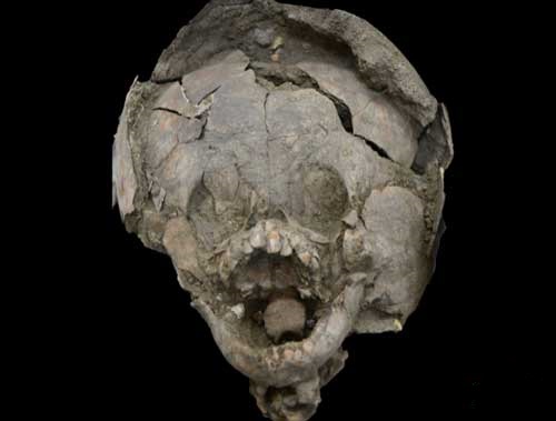 کشف بقایای نوزادان دو هزار ساله با کلاه ایمنی! +عکس