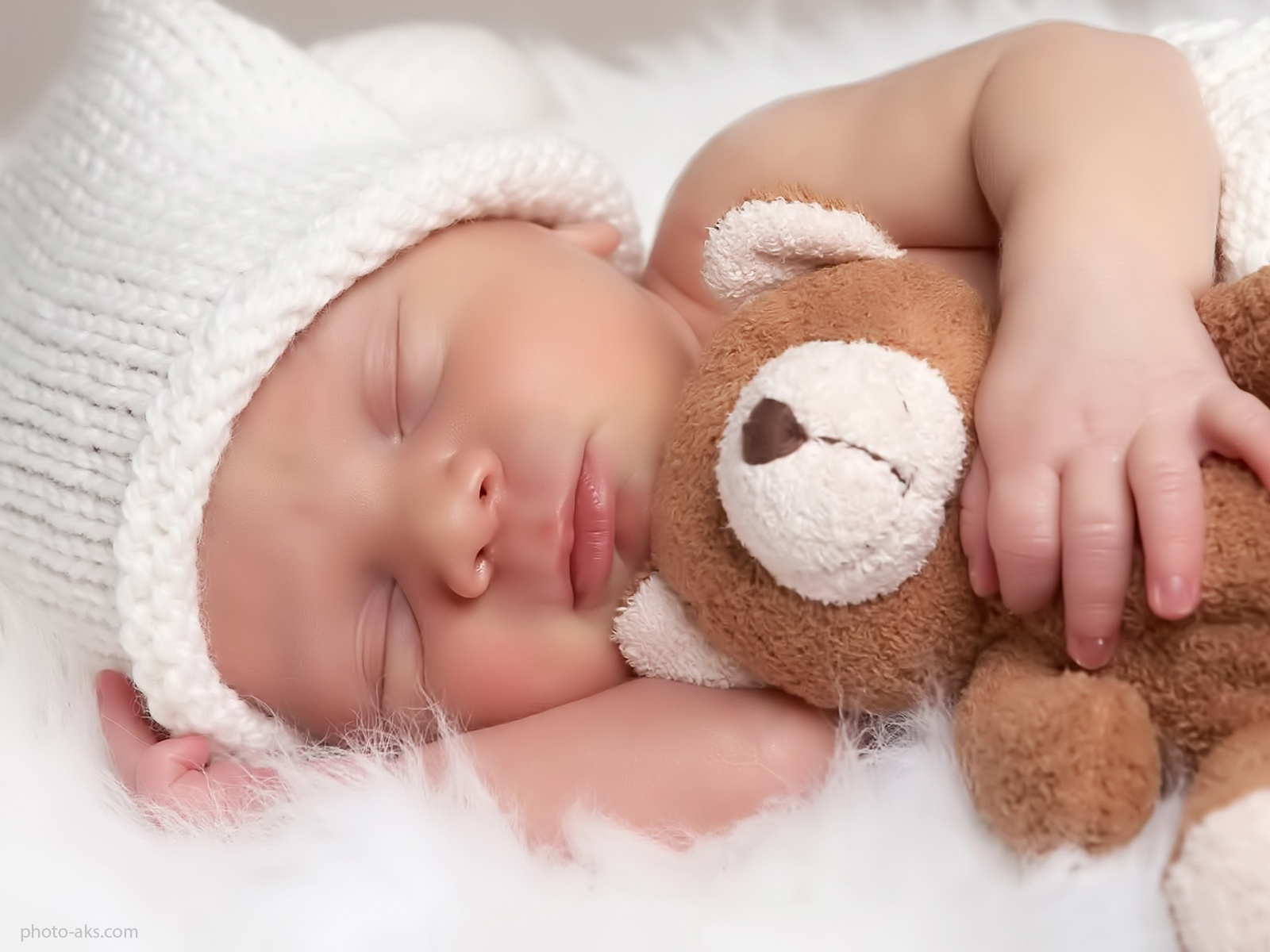 بهترین سن جدا کردن جای خواب کودک