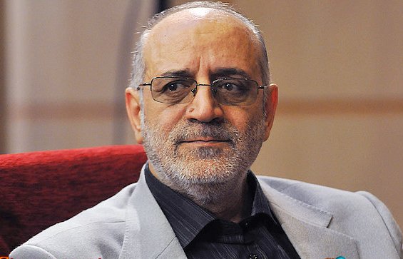 کارگردان معروف روی ویلچر +عکس