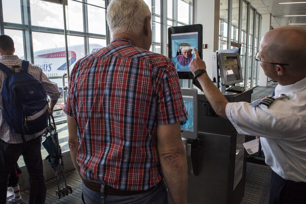 اسکن چهره شهروندان آمریکایی در فرودگاه‌ها اجباری شد