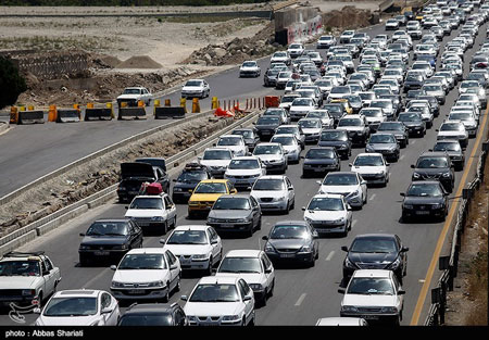 پایتخت خلوت می‌شود؛ ترافیک سنگین در جاده‌ها +عکس