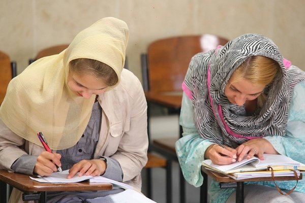مهلت ثبت نام آزمون سنجش استاندارد مهارت‌های زبان فارسی تمدید شد