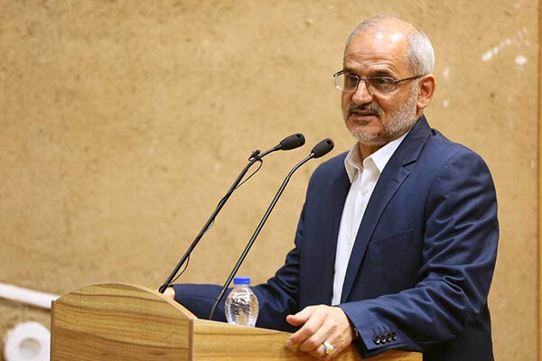 حضور حاجی میرزایی در جشن آغاز سال ٢٠٢٠میلادی دانش آموزان مسیحی