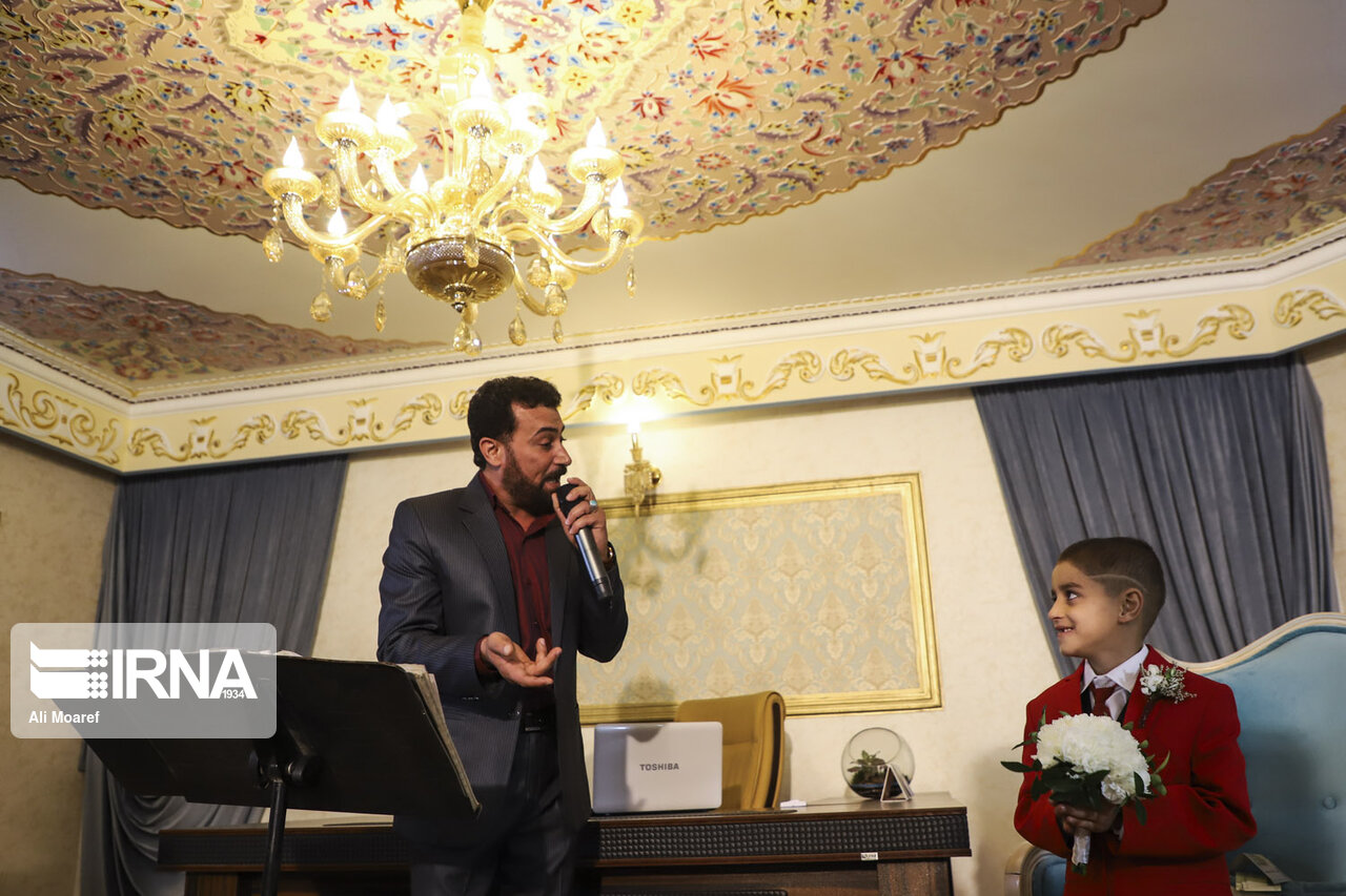 خواننده عرب در مراسم عروسی کودک اهوازی +عکس