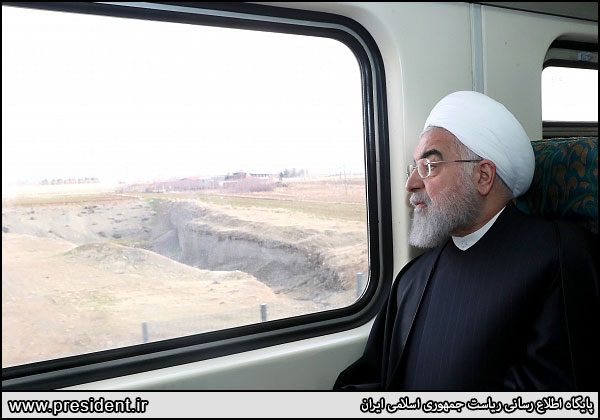 متروسواری حسن روحانی +عکس