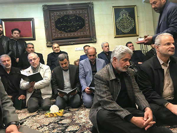 محمود احمدی‌نژاد در منزل سردار سلیمانی +عکس