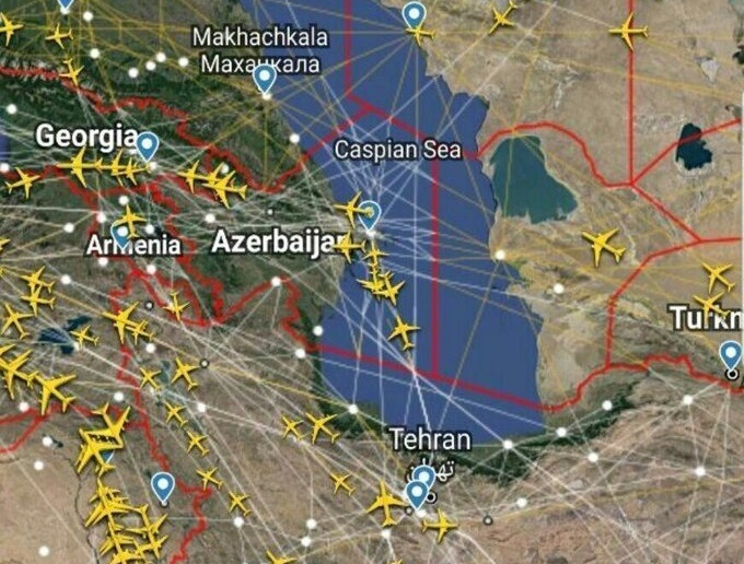 بازگشت پروازهای عبوری به آسمان ایران +عکس