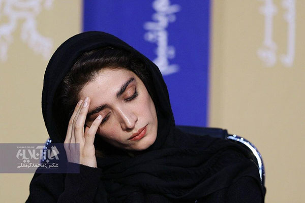 اشک‌های مینا ساداتی در نشست خبری +عکس