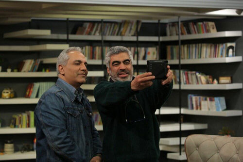 سلفی مهران مدیری و سروش صحت در تلویزیون +عکس