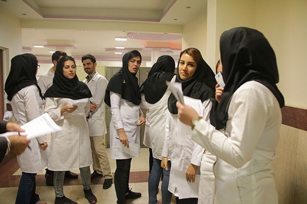 محدودیت تردد دانشجویان پزشکی در بیمارستان‌های قرنطینه