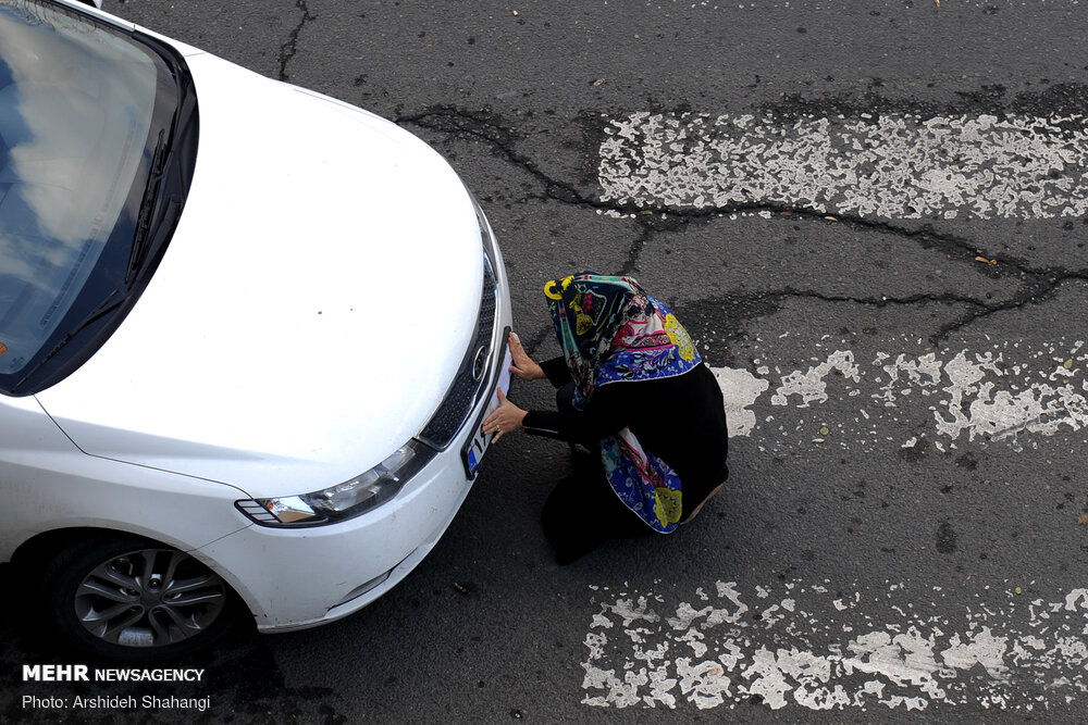 حرکت زشت ۲ خودروی لوکس در تهران +عکس 